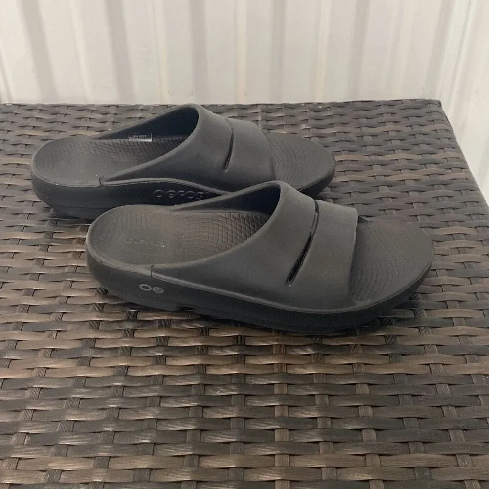 Oofos sandals, women’s size 8 - Picture 2 of 7